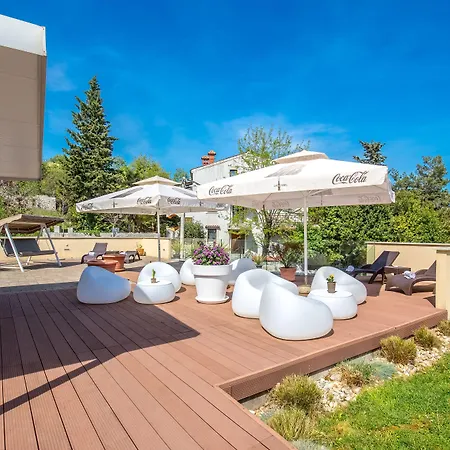Villa Nada-2